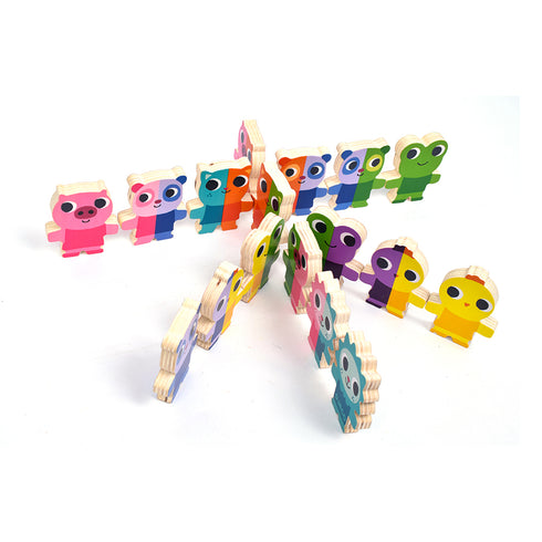 ピースを並べて「木」という字をつくっています。